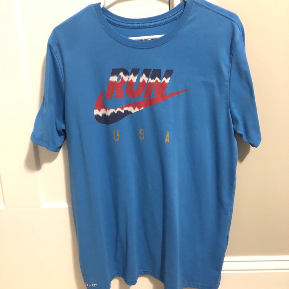 Nike T Shirt